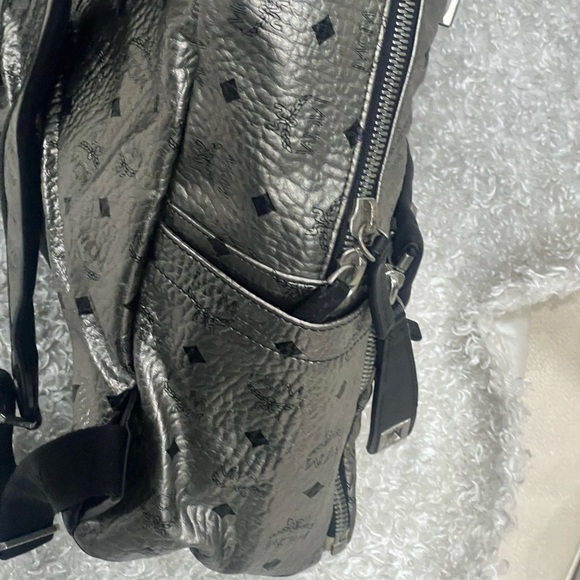 MCM Metallic Visetos Side Stud Stark Backpack Silver Black main image 14